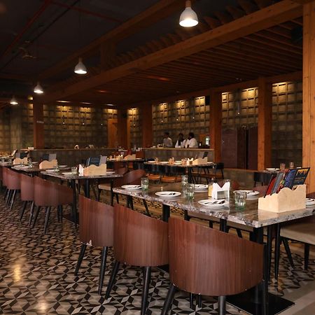 Afc Hotel Indore Eksteriør bilde
